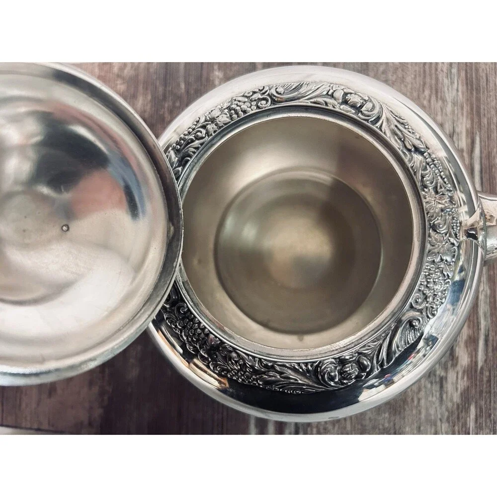 VTG Wilcox New Beverly Manor Silver Plate Teapot #1302 Polished Hinged Lid Fancy